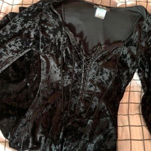 vintage long sleeve black velvet lace up dress with sweetheart neckline